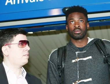 «Σάλος» στην Τουρκία: Πρώην μπασκετμπολίστας της ΑΕΚ «κουτουλάει» όποιον βρίσκει μπροστά του (βίντεο)